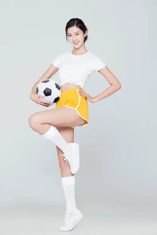 皇马换帅呼声高涨：穆里尼奥呼声压过齐达内，传奇主帅的“恐惧效应”与复兴考量